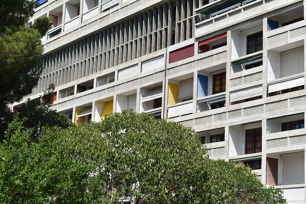 détail rue commercante cité radieuse