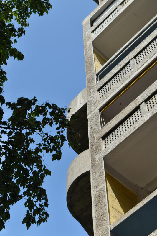 vue de détail de l'architecture de la cité radieuse