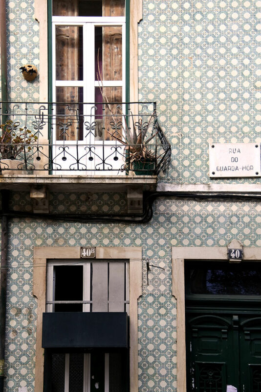 facade avec azulejos lors d'un voyage à Lisbonne